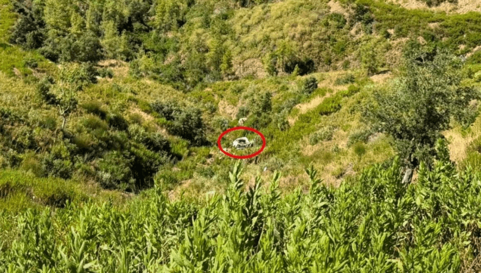 Aksidenti fatal në Turqi: Pesë të vdekur nga rënia e makinës në përrua