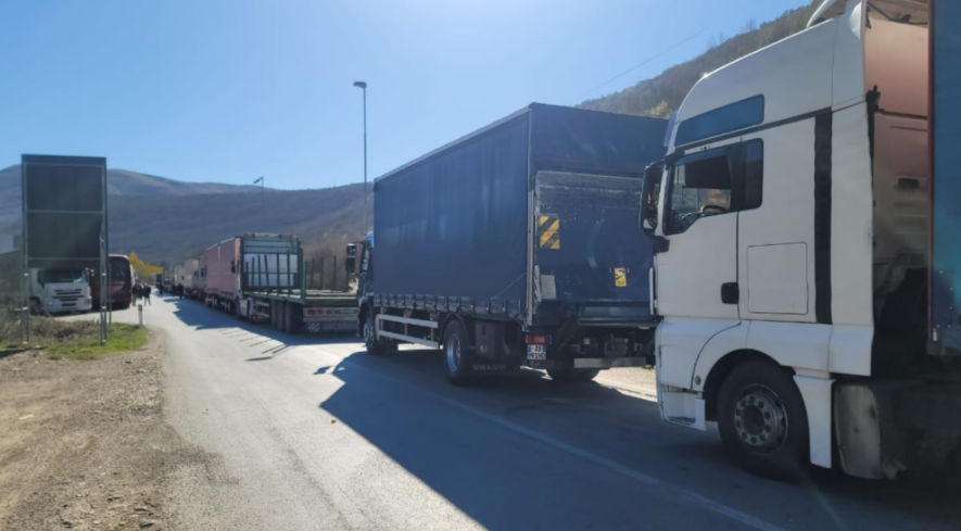Kamionët mbi 20 tonë qarkullojnë pa kufizime përkohësisht