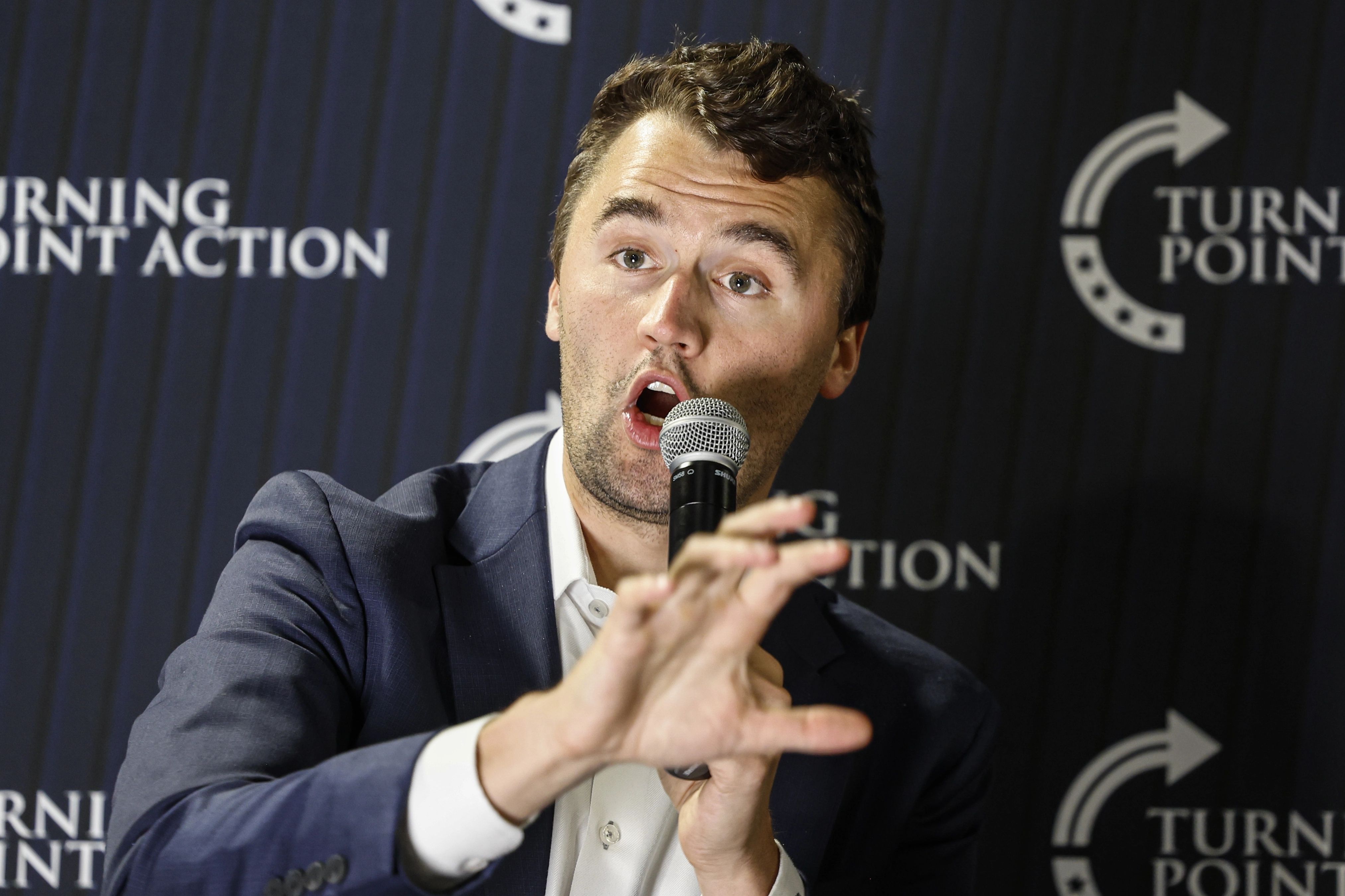 Vrasja e Charlie Kirk: Konflikti i Bindjeve Politike dhe Fetare në Qendër të Hetimeve