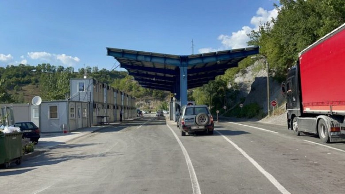 Pritjet në pikat kufitare të Kosovës, vetëm Jarinja me vonesa në dalje