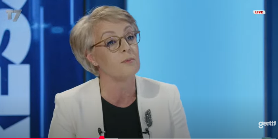 KPMShCK ka urdhëruar MPJD-në të rishqyrtojë vendimin për tërheqjen e diplomatit nga Kroacia brenda 15 ditësh.