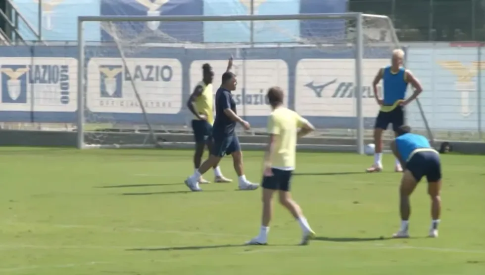 Gattuso ndalon stërvitjen dhe largon yllin e Lazios pas debatit të fortë