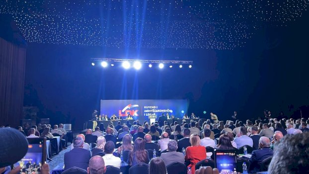 Lumir Abdixhiku mbetet kryetar i LDK-së me 169 vota pro, 152 kundër dhe 5 vota të pavlefshme.