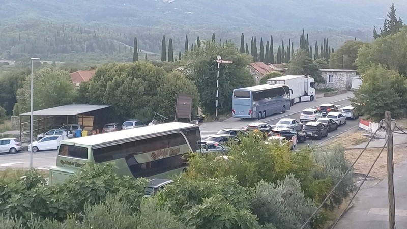 Shqipëria po bashkëpunon me Kroacinë dhe Malin e Zi për të lehtësuar kalimin e mërgimtarëve në pikat kufitare gjatë sezonit turistik.