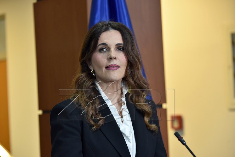 Mërgimtarët presin, Çitaku kritikon Kurtin për mungesë veprimi