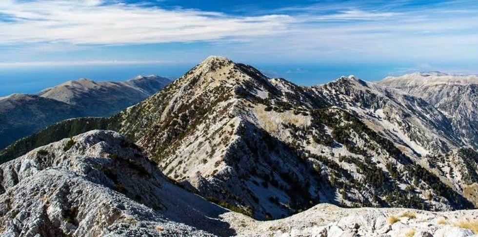 Dy turistë humbasin rrugën në malin e Çikës, nis kërkimi i tyre nga ekipet e shpëtimit
