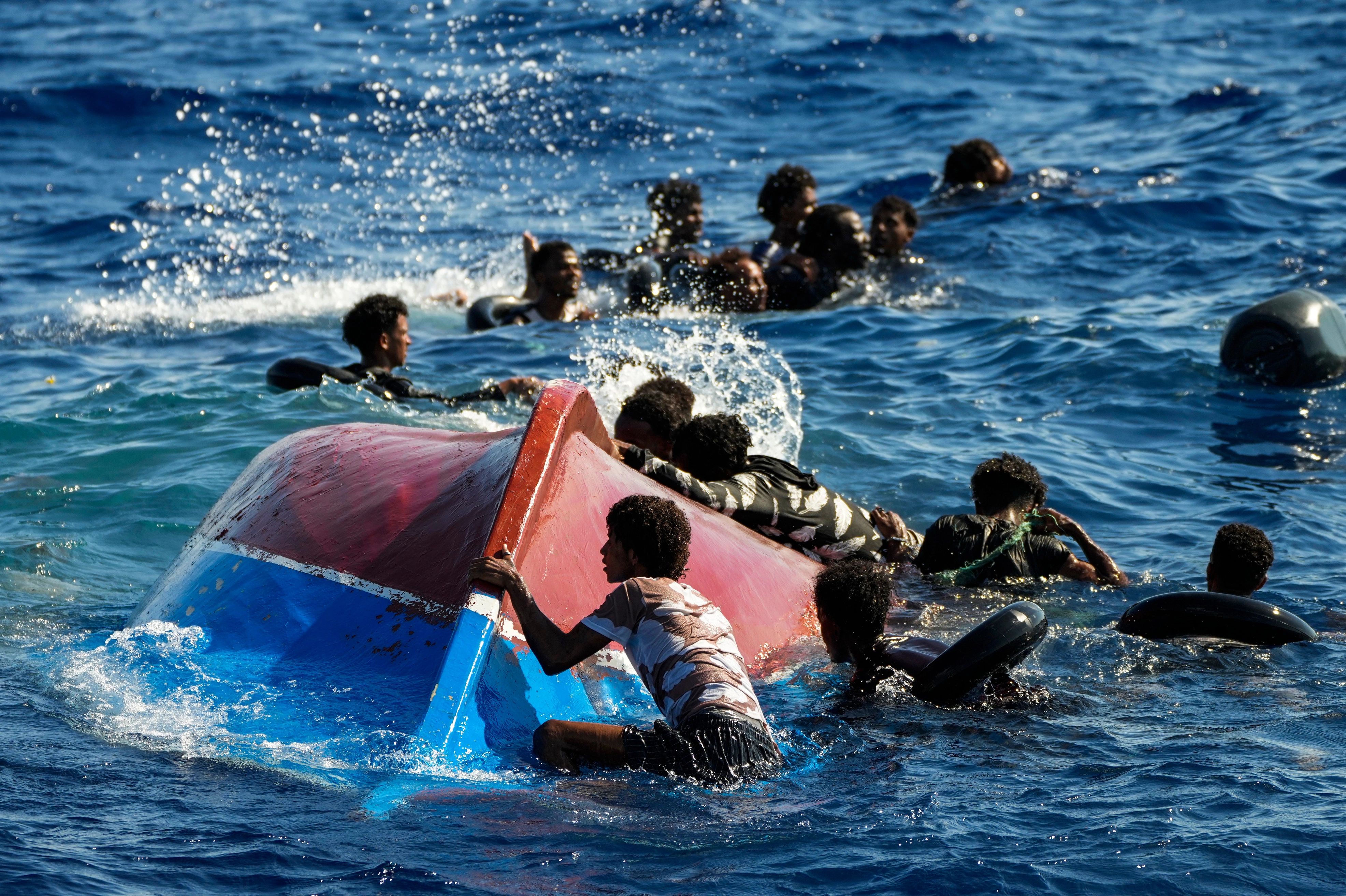 Tragjedia në Mesdhe: 17 emigrantë humbin jetën drejt ishujve spanjollë