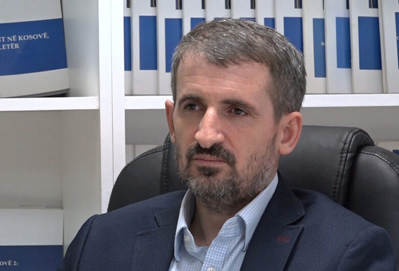 Kurti dhe sfidat ndaj Kushtetutës dhe institucioneve në Kosovë