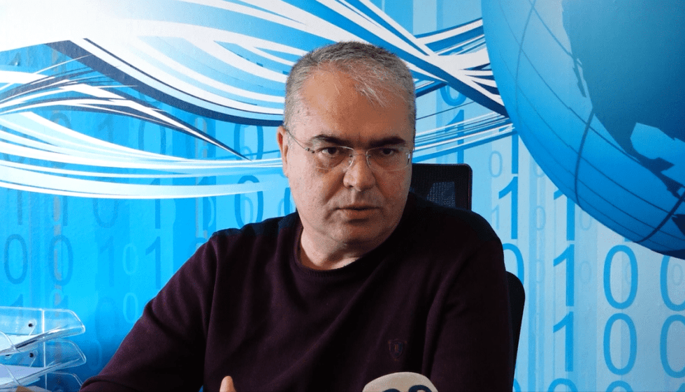 Fetoshi akuzon Vuçiq, Dodikun, Knezheviqin dhe patriarkun Porfirije për vazhdimin e politikës së Millosheviqit përmes projektit “Bota Serbe”.
