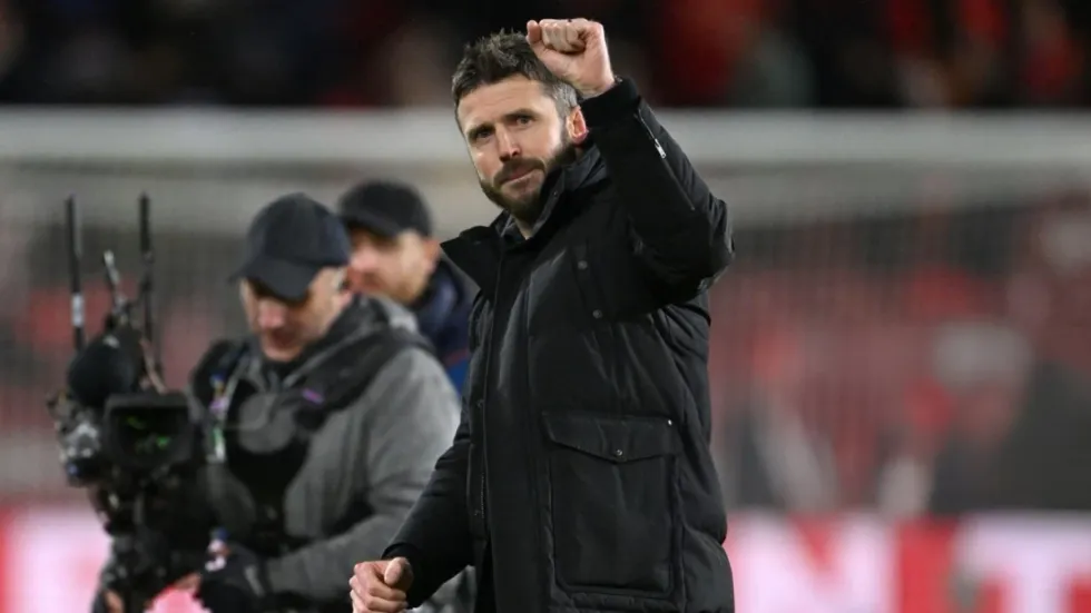 Manchester United në kërkim të mesfushorit fizik për rotacionin e Carrick