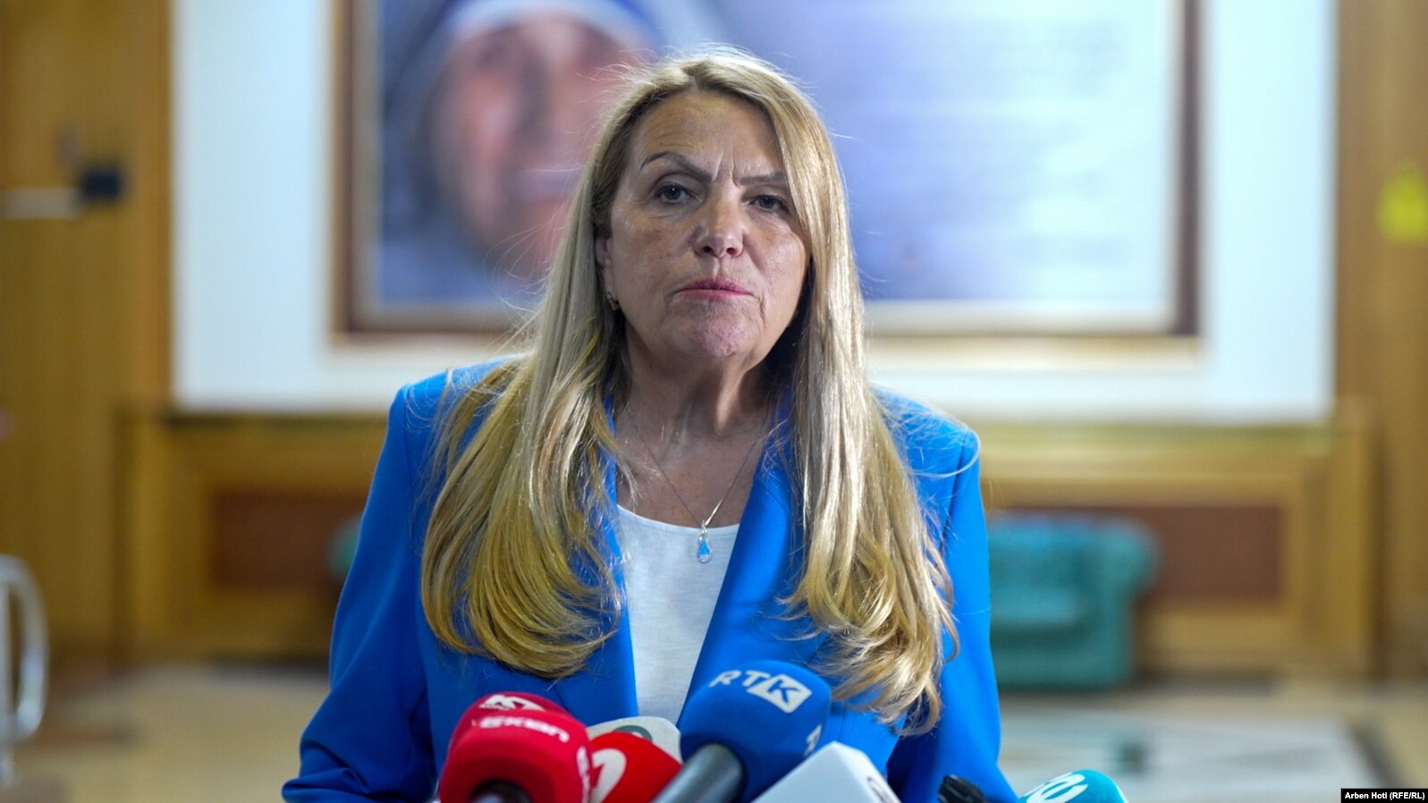 Tensionet rreth seancës konstituive dhe afatet kushtetuese në Kosovë