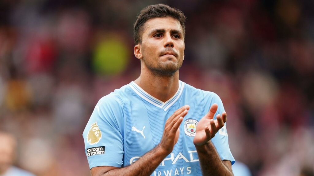 Manchester City kërkon më shumë se 70 milionë euro për shitjen e Rodrit, duke refuzuar ofertën prej 45 milionë euro të Barcelonës.