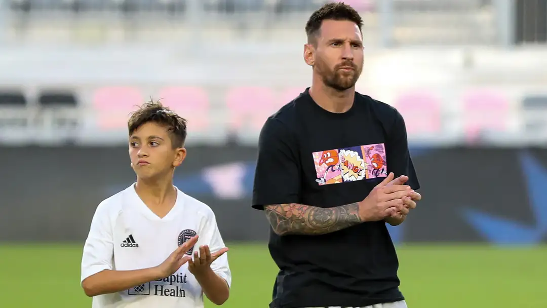 Messi i jep fund thashethemeve për të ardhmen e djalit të tij në futboll