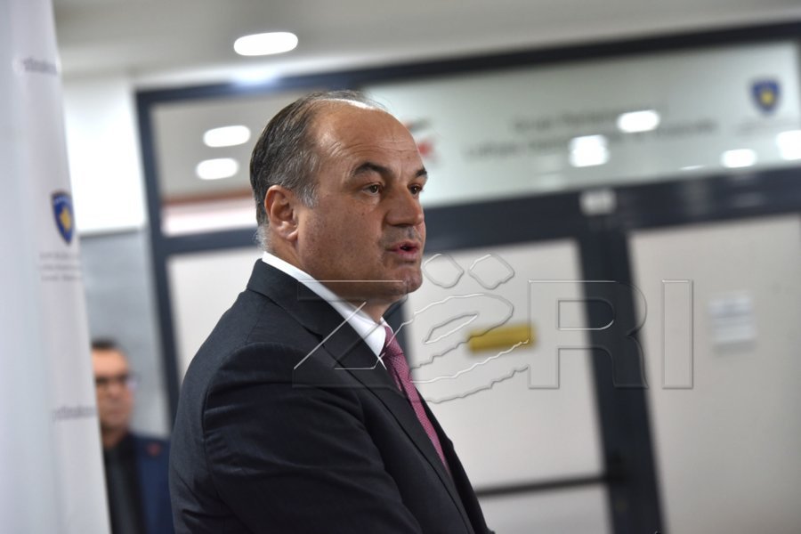 Moskonstituimi i Kuvendit sjell krizë dhe tension në Kosovë