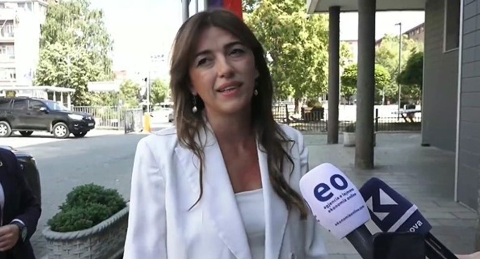 Përplasjet rreth seancës konstituive në Kuvendin e Kosovës: 40 nënshkrime të pa-protokolluara dhe dyer të mbyllura