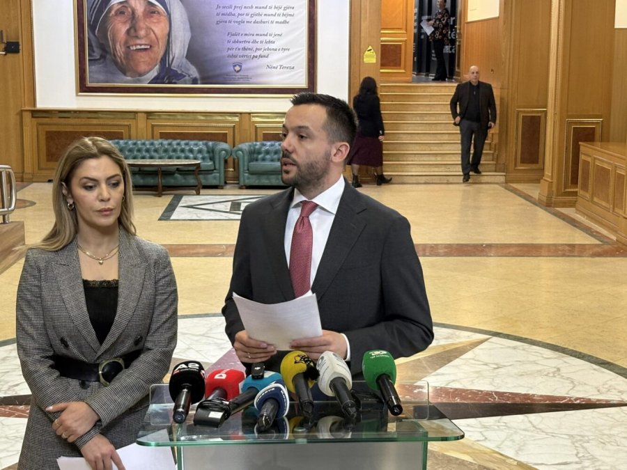 Tahiri paralajmëron lojë politike me akt jokushtetues për të fituar kohë