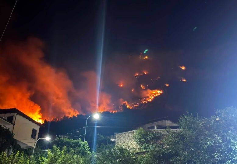 Evakuim i shpejtë në Krujë për shkak të zjarrit që përhapet