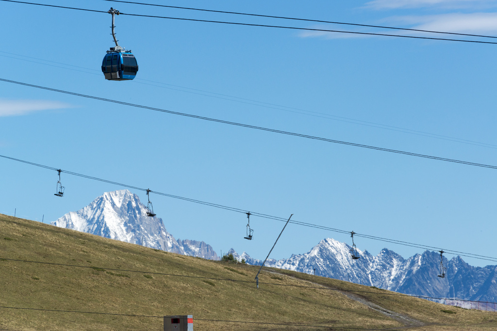 Pas Zermattit, edhe Saas-Fee ka pezulluar skijimin veror nga 10 gushti për shkak të temperaturave të larta.