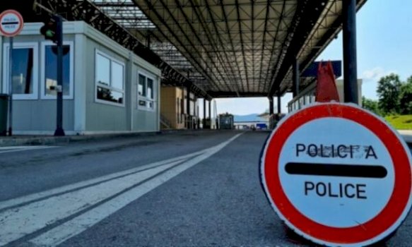 Pritjet në pikat kufitare Dheu i Bardhë dhe Muçibabë janë reduktuar në maksimum 30 minuta.