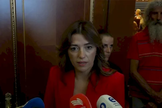 Haxhiu kërkon marrëveshje politike për të shmangur krizën institucionale në Kosovë