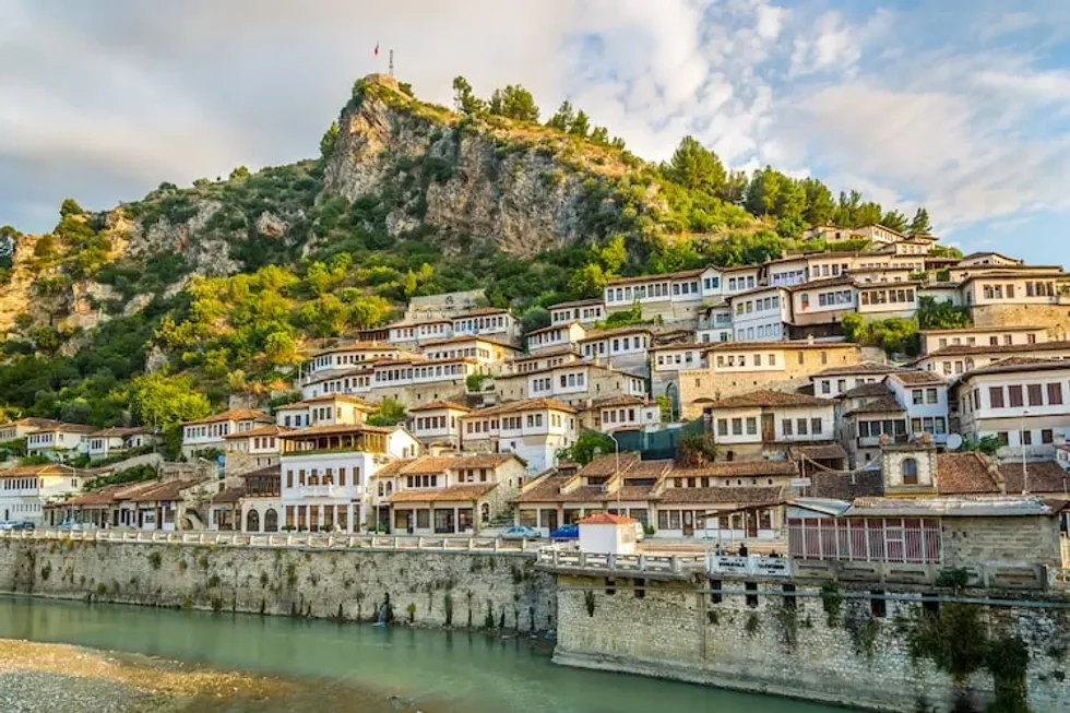 Berati tërheq turistët me eksperiencë unike gastronomike dhe natyrore