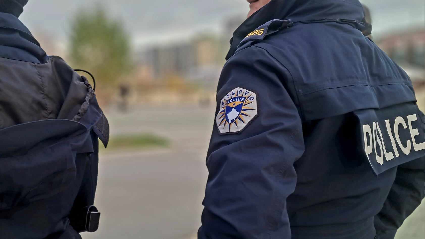 I riu G. Hasani nga Dumnica e Poshtme e Podujevës u plagos me armë zjarri dhe u dërgua në QKUK për trajtim.