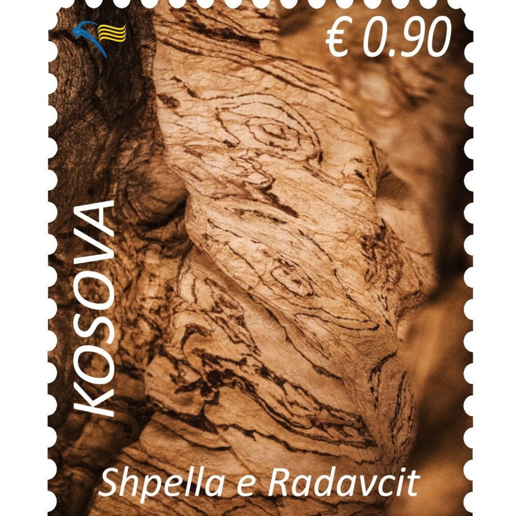 Posta e Kosovës ka nxjerrë në qarkullim emisionin e ri të pullave postare “Shpella e Radavcit”.