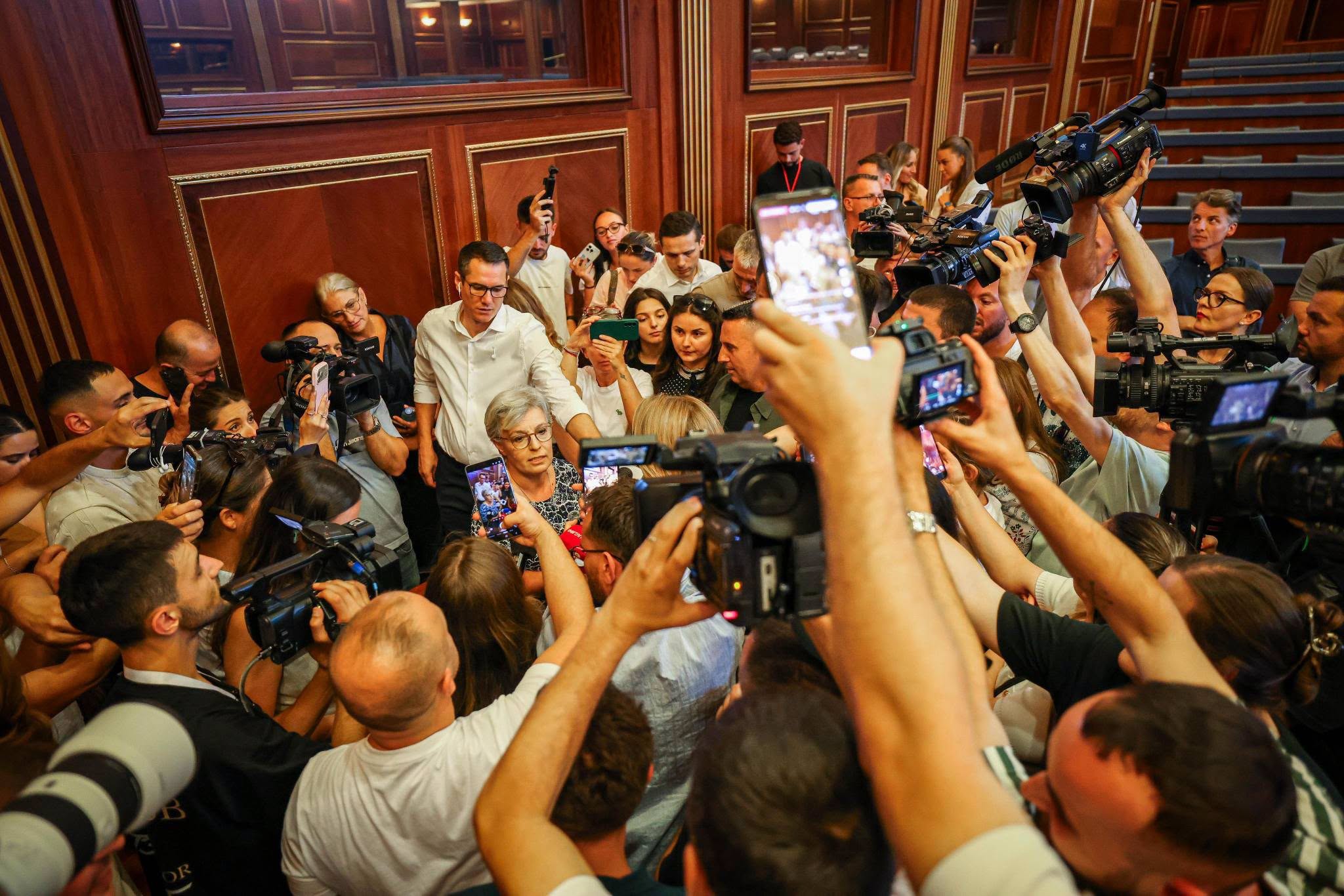 Vendosmëria e Gërvallës: Pa Kompromis për Interesin e Republikës