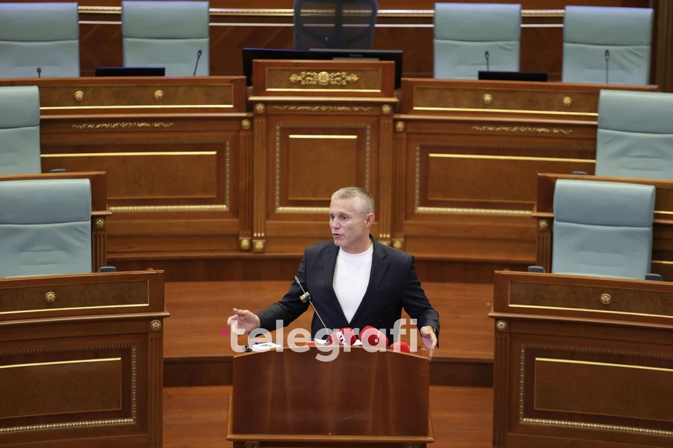 Vakumi institucional në Kosovë: Rrezik për sigurinë dhe sfidë politike