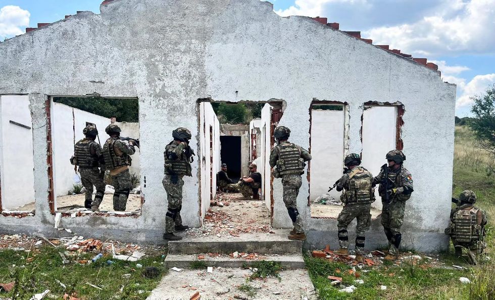 Ushtrimi ushtarak i KFOR-it pranë Obiliqit fokus në luftimet urbane