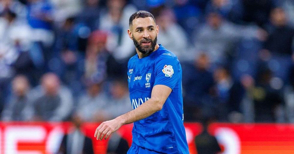 Al-Hilal po negocion me Karim Benzeman për ndërprerjen e kontratës nëse transferon një sulmues të ri gjatë këtij sezoni.