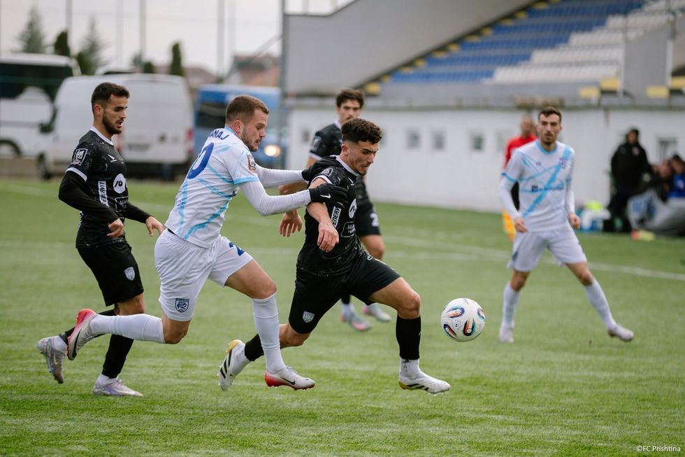 Dy përballje të zjarrta hapin Superligën e Kosovës sot