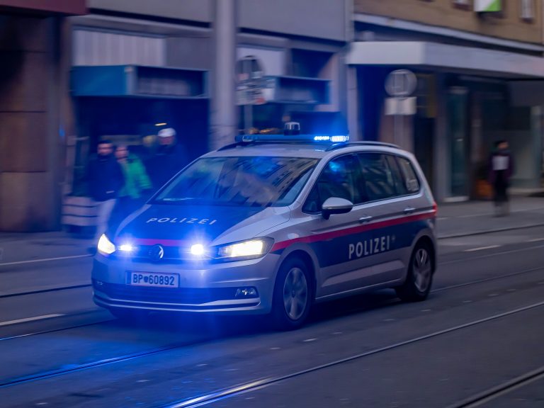 Përleshje me thikë në Vjenë, kosovari plagoset në mes të qytetit