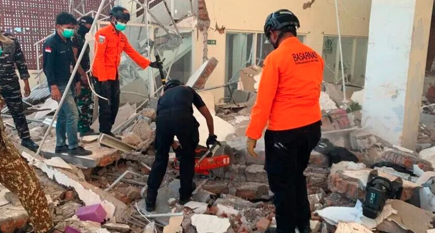 Indonezia shpall gjendjen e reagimit emergjent për 14 ditë deri më 28 gusht pas tërmetit në Flores.