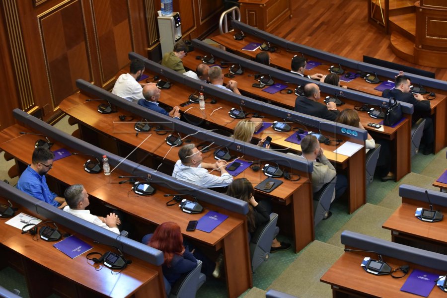 PDK-ja kërkon vazhdimin e seancës në Kuvend në mes të tensioneve politike
