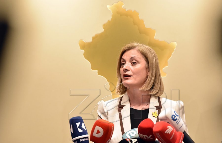 Feride Rushiti konfirmon se emri i saj nuk është më pjesë e diskutimeve për pozitën e Presidentit të Kosovës dhe vazhdon punën në QKRMT.
