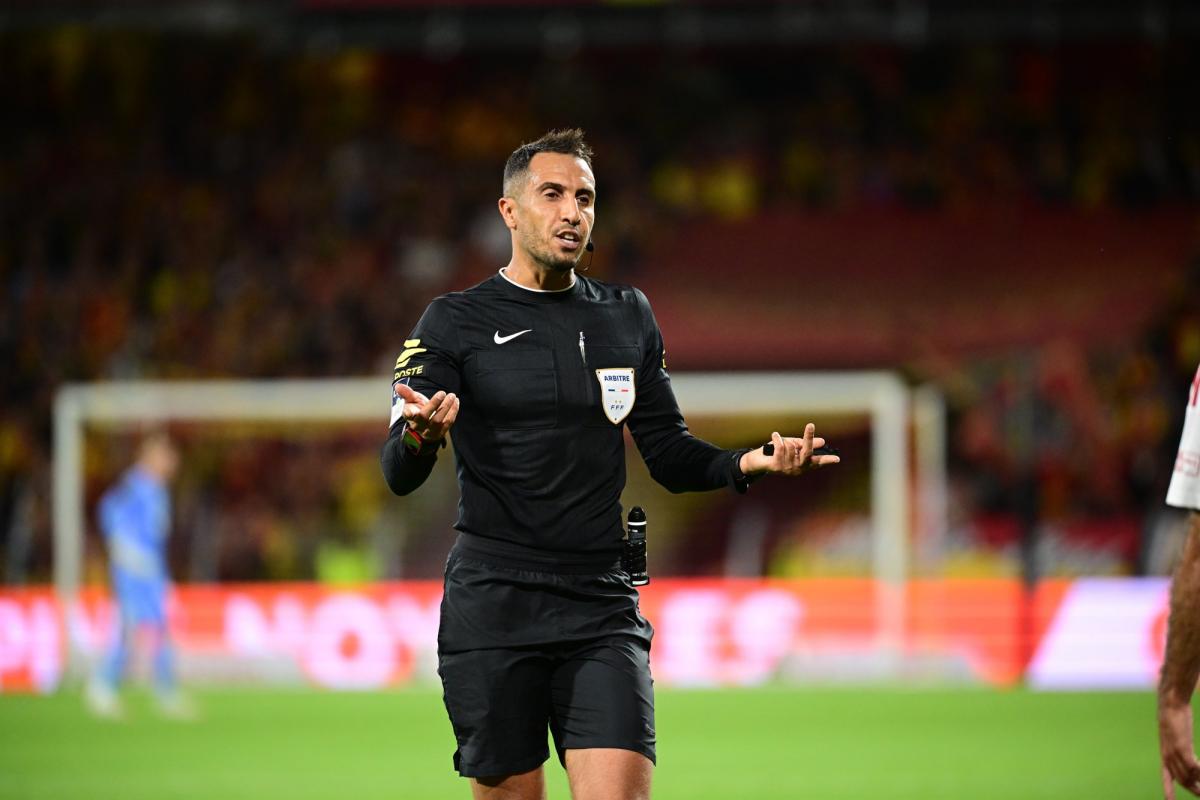 Referi i Ligue 1 Abdelatif Kherradji dënohet me 6 muaj burgim me kusht dhe detyrim për kurs parandalimi ndaj dhunës në familje.