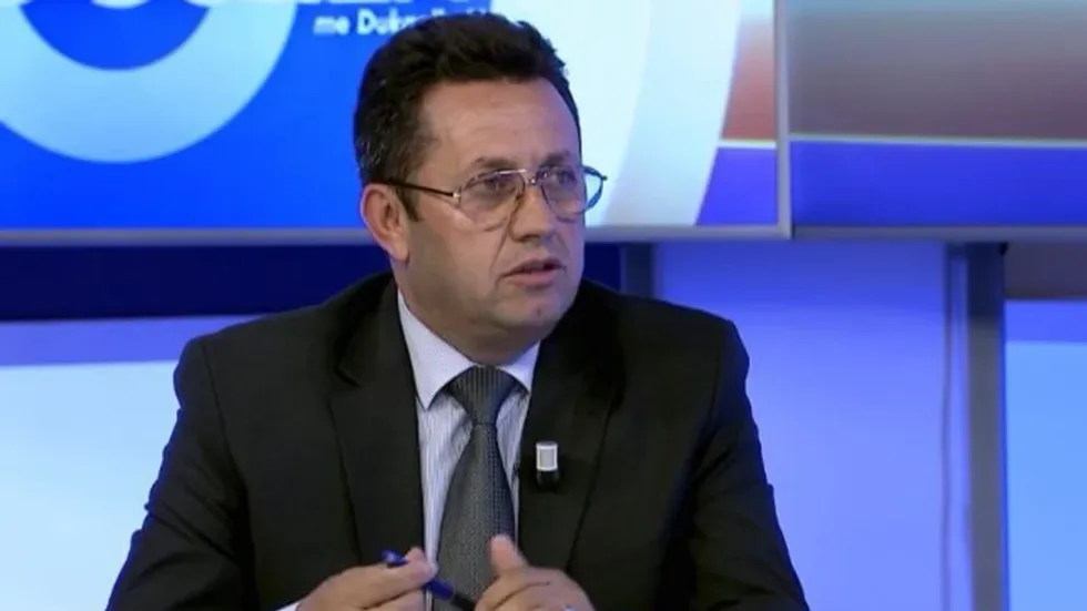 Presidenti serb Aleksandar Vuçiq ka dërguar një letër zyrtare Sekretarit të Përgjithshëm të NATO-s, Mark Rutte, kundër hapjes së urës mbi lumin Ibër në Mitrovicë.