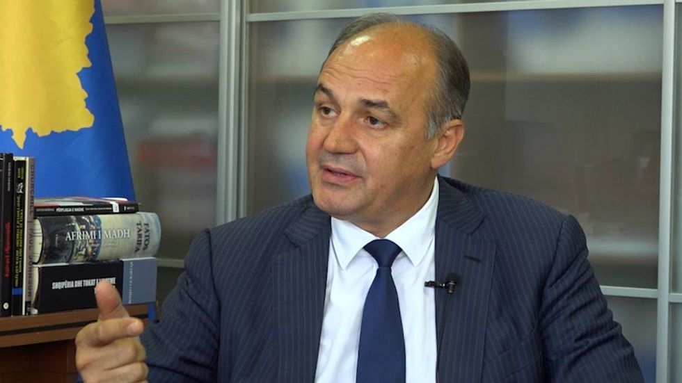 Përplasje para Qeverisë: PDK dhe Aleanca kundër Kurtit për zyrën e kryeministrit