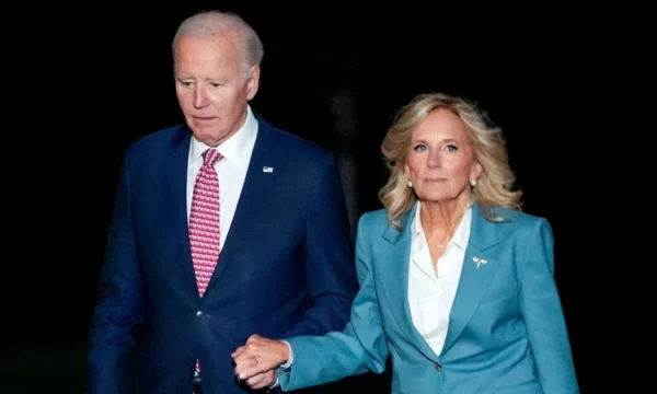 Joe Biden konfirmohet se do të vdesë nga kanceri agresiv i prostatës, sipas Jill Biden.