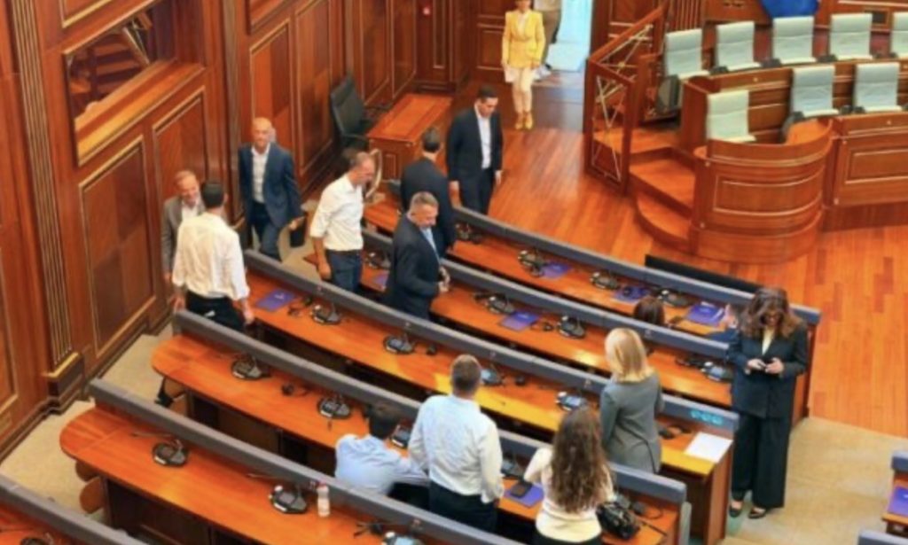 PDK njofton se nesër në orën 11:00 do të jetë në sallën e Kuvendit për vazhdimin e seancës konstituive.