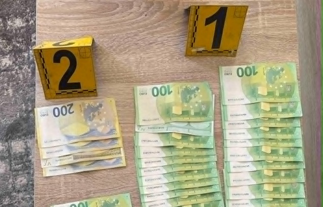 Vjedhje e rëndë në Leposaviq, tre të arrestuar dhe një në arrati