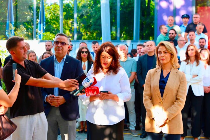 Bllokimi i Kuvendit të Kosovës, akuza dhe kërkesa për zgjidhje urgjente