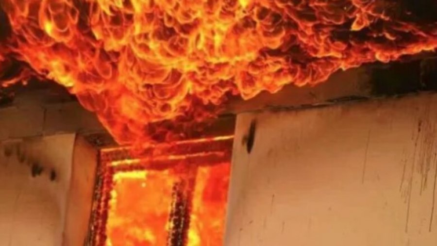 Zjarr i madh përfshin një shtëpi në Podujevë, dëmi i shkaktuar vlerësohet rreth 20 mijë euro.