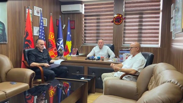 OVL-UÇK ka përjashtuar nga anëtarësia veteranin Skender Llugiq për fyerjet ndaj gjeneralit Ramush Haradinaj.