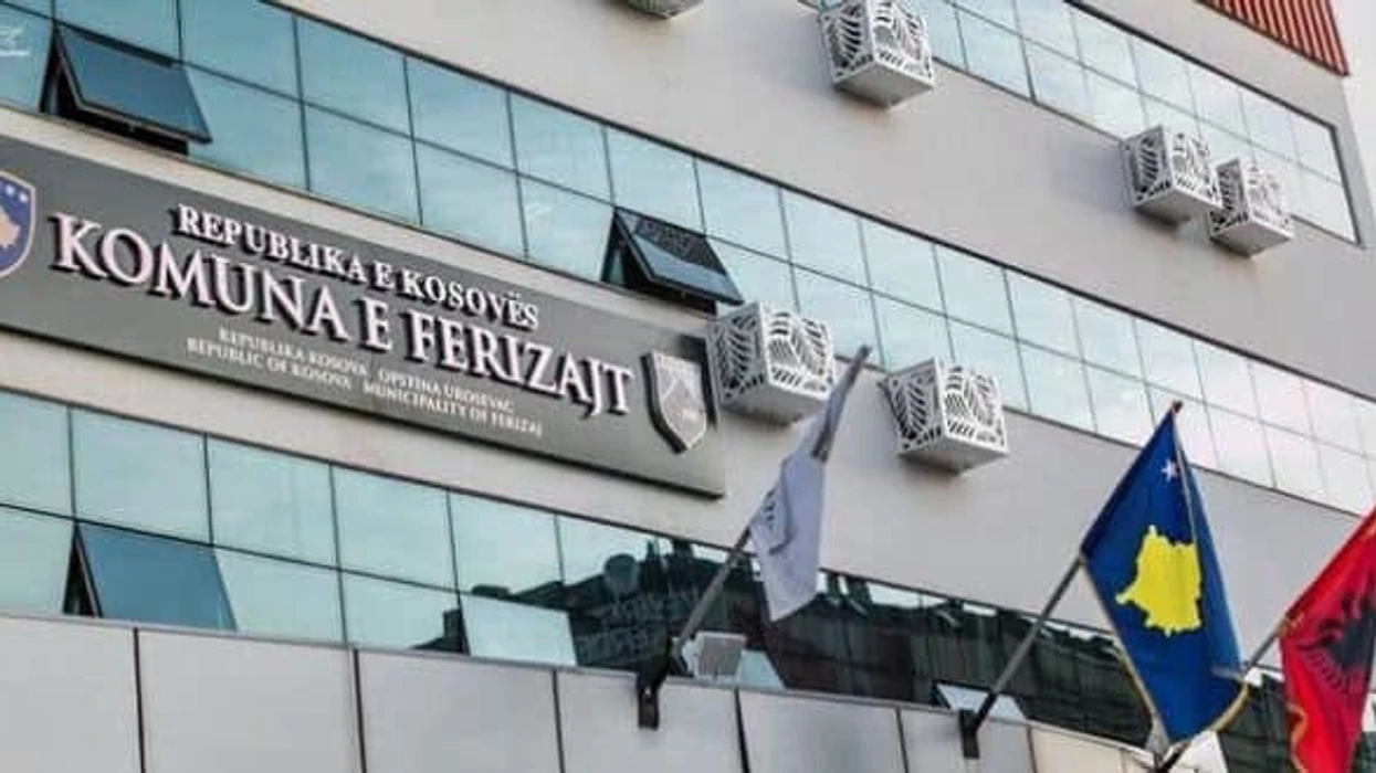 Mbyllja e përkohshme e rrugës “Xhevë Lladrovci” në Ferizaj për rikonstruktim