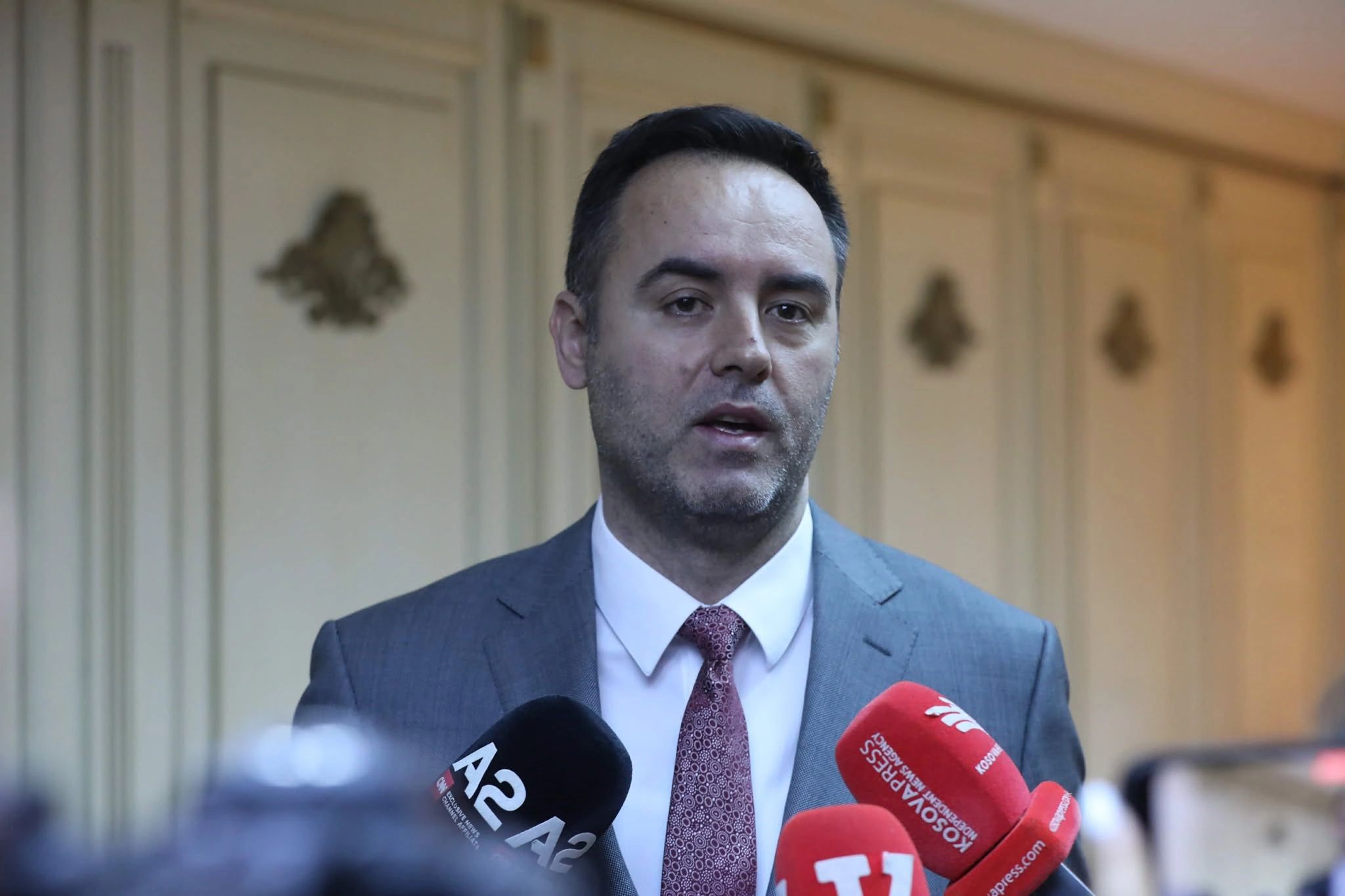 Lëvizja Vetëvendosje ka emrat për presidentin e Kosovës, por do t’i bëjë publikë pas takimit me LDK-në.