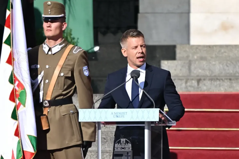 Qeveria e re hungareze miraton dokumentin zyrtar që përcakton Rusinë si kërcënim për Evropën dhe rendin botëror.