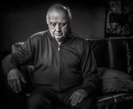 Ndahet nga jeta piktori i shquar shqiptar Kujtim Buza