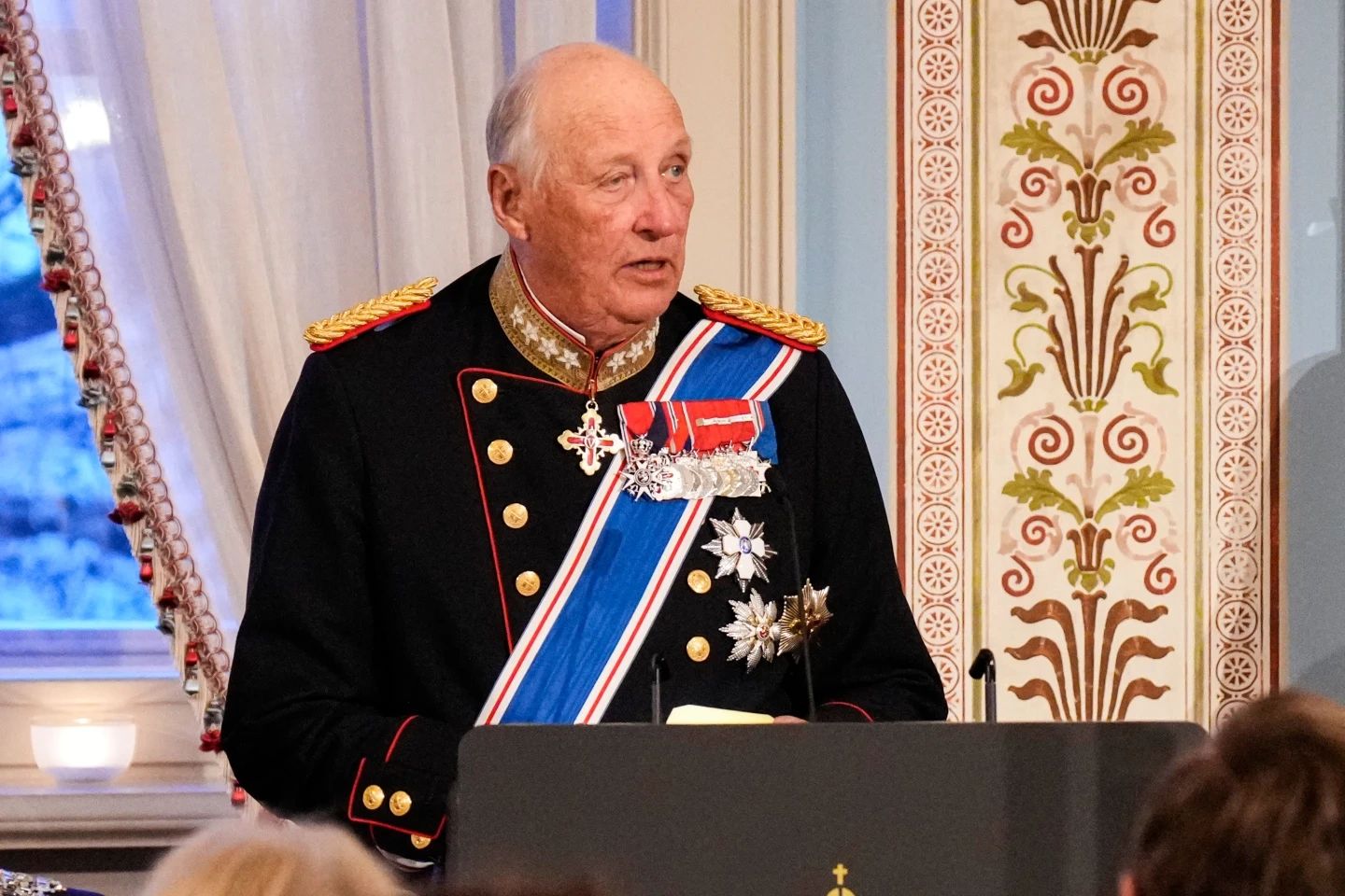 Norvegjia shpall periudhë zie kombëtare pas vdekjes së Mbretit Harald V.